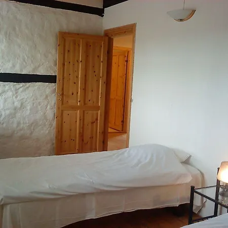 Farm Bed & Breakfast 3*